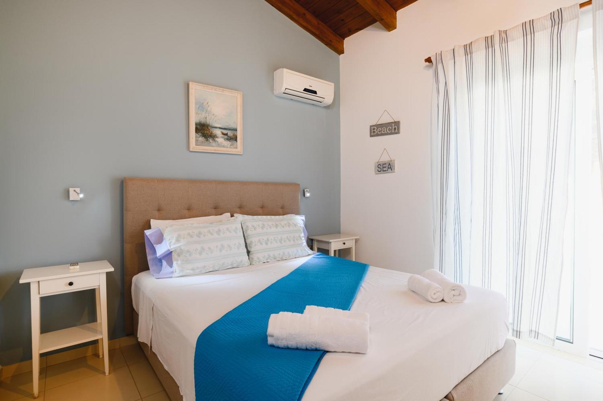 Cathrin Beachfront *